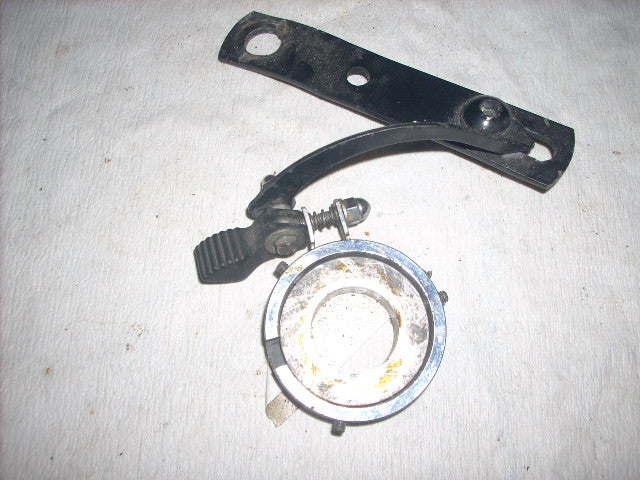 Throttle lock, cruise control Verrouillage des gaz, régulateur de vitesse