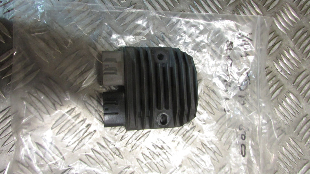 Yamaha TDM 900 2014, Regulateur,RECTIFIER regulator, OEM