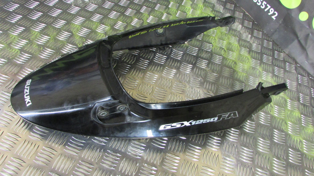 Suzuki Bandit GSX 1250 FA ABS 2011,L1,coques arriere droite Lateraux l'arrière ,
