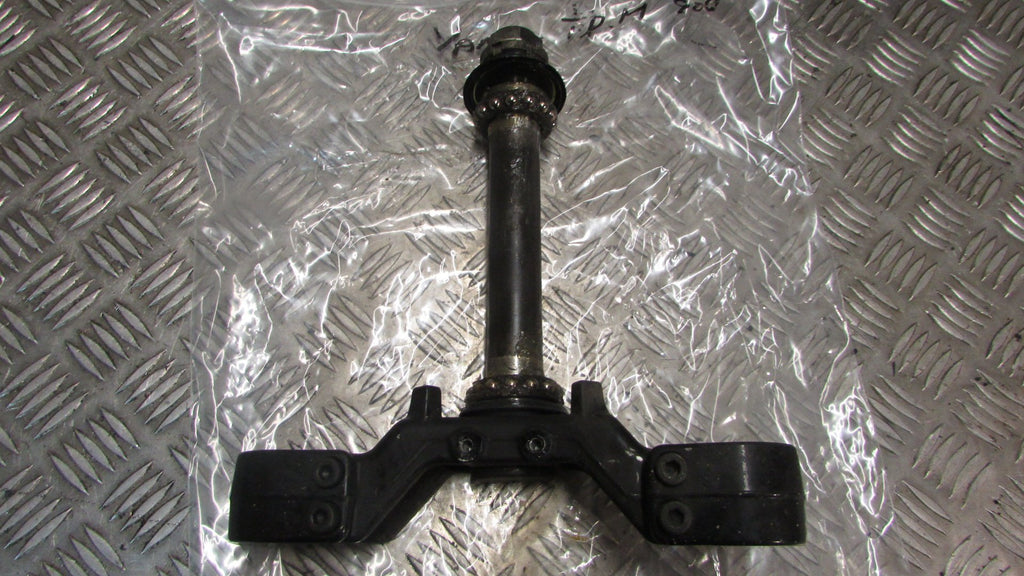 Yamaha TDM 900 2014, T de Fourche inferior,BOTTOM YOKE CLAMP