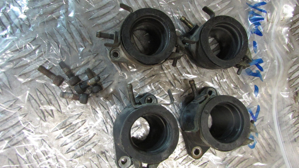 Yamaha XJ 750 11M 5G200, Seca 1983 84 cornets, Caoutchouc , Inlet Rubbers / Inta