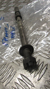 Yamaha XJ 750 11M 5G200, Seca 1983 84 axe de la rue avant,, front axle spindle F