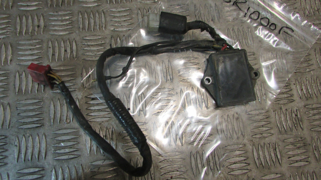 Honda CBR 1000F SC21 1987/88 Regulateur,RECTIFIER regulator, OEM
