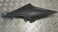 Yamaha XJ 600 Diversion 4BR carénage cache coque gauche sous le siege et reservo