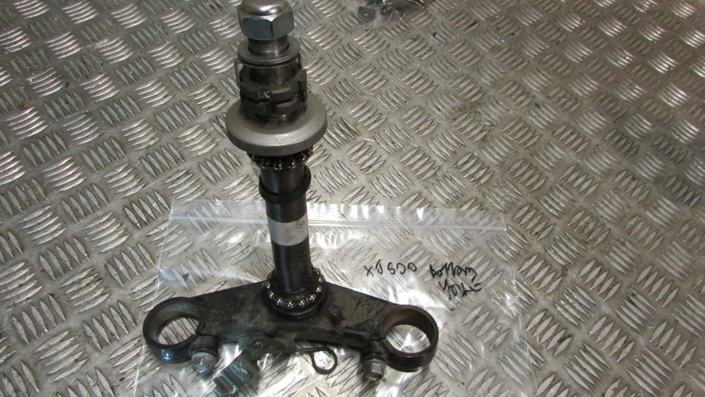 Yamaha XJ 600 Diversion 4BR T de Fourche inferior,BOTTOM YOKE CLAMP