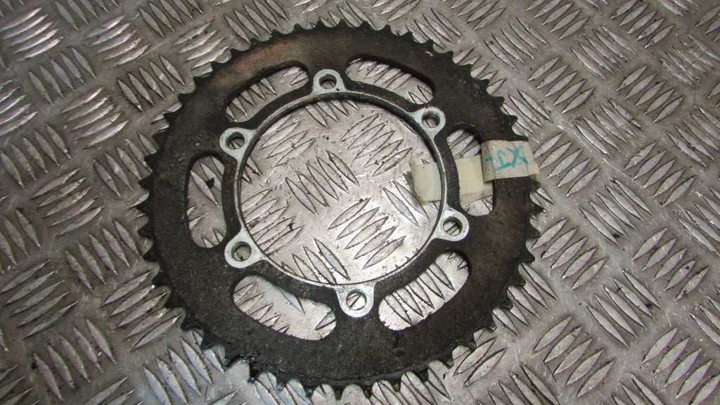Yamaha XJ 600 Diversion 4BR PIGNON AR , couronne, REAR SPROCKET