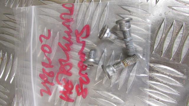 KAWASAKI NINJA ZX6R ZX-6R J1 J2 2000/2 Vis pour REPOSE-PIEDS TALON GUARDE,,Screw