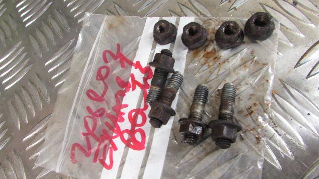 KAWASAKI NINJA ZX6R ZX-6R J1 J2 2000/2 VIS Ecrou Goujon de fixation de collecteu