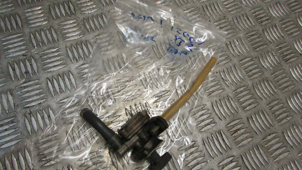 Yamaha XJR 1200 4PU robinet d'essense reserve ,PETROL/FUEL TAP electric , valve