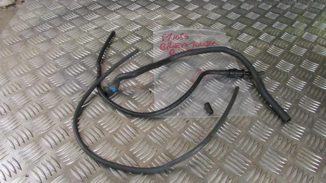 Triumph ST Sprint 1050, 05>10 Tuyau d'aération ,vent pipes,,,