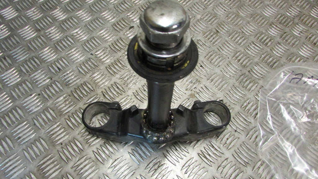 Yamaha TDM 900 T de Fourche inferior,BOTTOM YOKE CLAMP