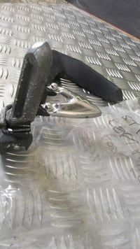 Triumph ST Sprint 1050, 05>10 Platine et repose pied AV avant gauch,,FOOT REST H