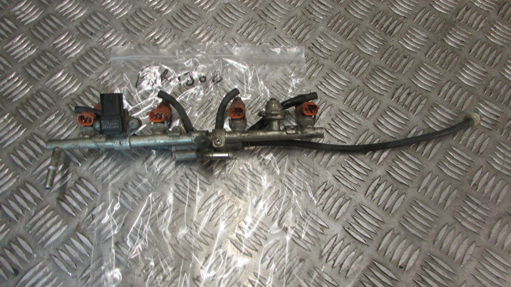 Yamaha FJR 1300 ABS 2006>2012 injecteur injection , Injectors fuel rail