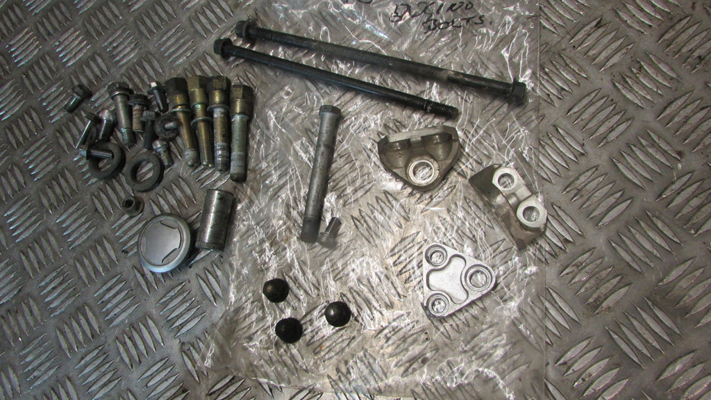 Yamaha FJR 1300 ABS 2006>2012 Vis Suport moteur,,engine mounts bolts nuts screws