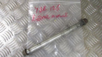 Yamaha YBR 125 2011, 2010>17 ,Axe de rue arrier,,rear wheel axle, spindle,
