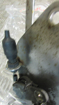 Hyosung GV 125 Aquila MF51 Platine et repose pied droit,et frein arrière ,,FOOT