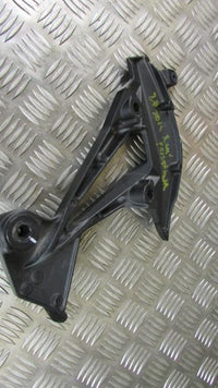 KAWASAKI Z750R, ZR750NBF,2011(OK 08/17),repose pied et platine AR gauche,arriere