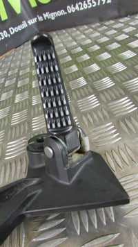 KAWASAKI Z750R, ZR750NBF,2011(OK 08/17),repose pied et platine AR gauche,arriere