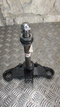 Hyosung GV 125 Aquila MF51 Inférieur Té de Fourche Inférieure ,BOTTOM YOKE CLAMP