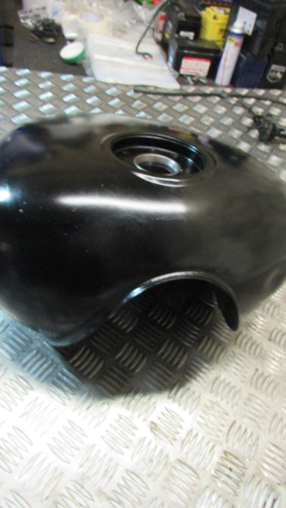 Hyosung GV 125 Aquila MF51 réservoir carburant essence,PETROL/FUEL TANK