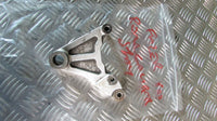 Yamaha Fazer FZS 600 2000 (1998/2003) RJ021 Platine pour ÉTRIER DE FREIN arrier,