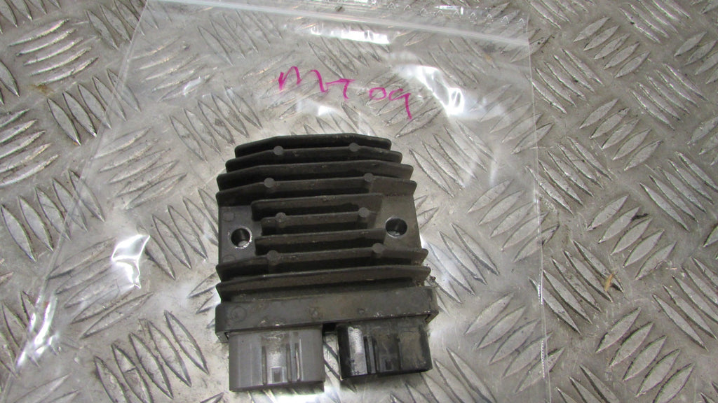 Yamaha MT-09 Tracer Regulateur,RECTIFIER regulator, OEM