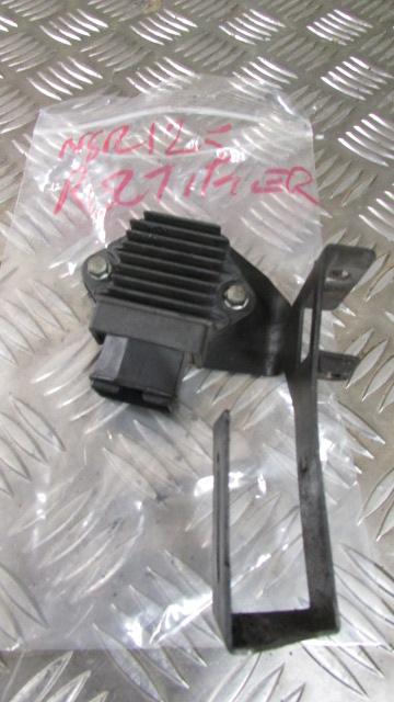 Honda NSR125R 2002 (95>03)Foxeye ,Regulateur,RECTIFIER regulator,