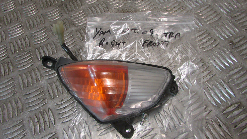 Yamaha MT-09 Tracer Clignotant,avant droit, INDICATOR, blinker, front right,