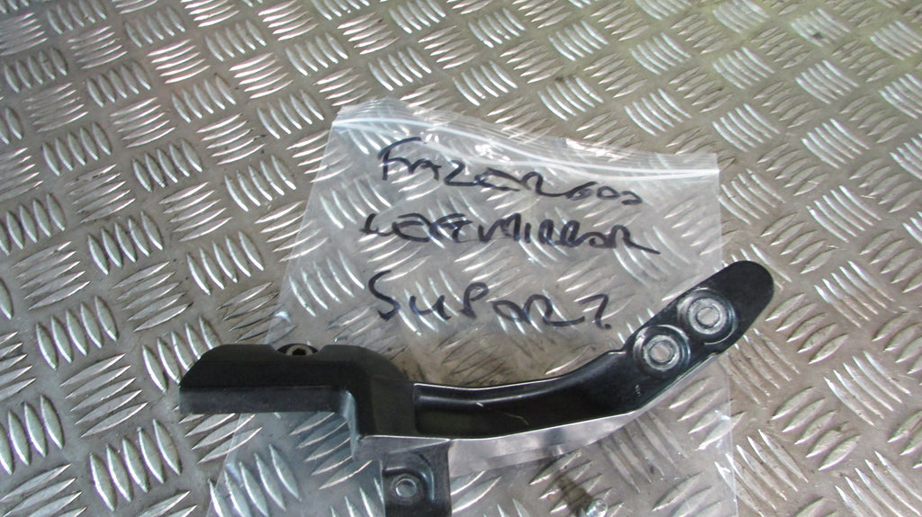 Yamaha Fazer FZS 600 2000 (1998/2003) RJ021 Suport rétroviseur gauche,,Suport mi