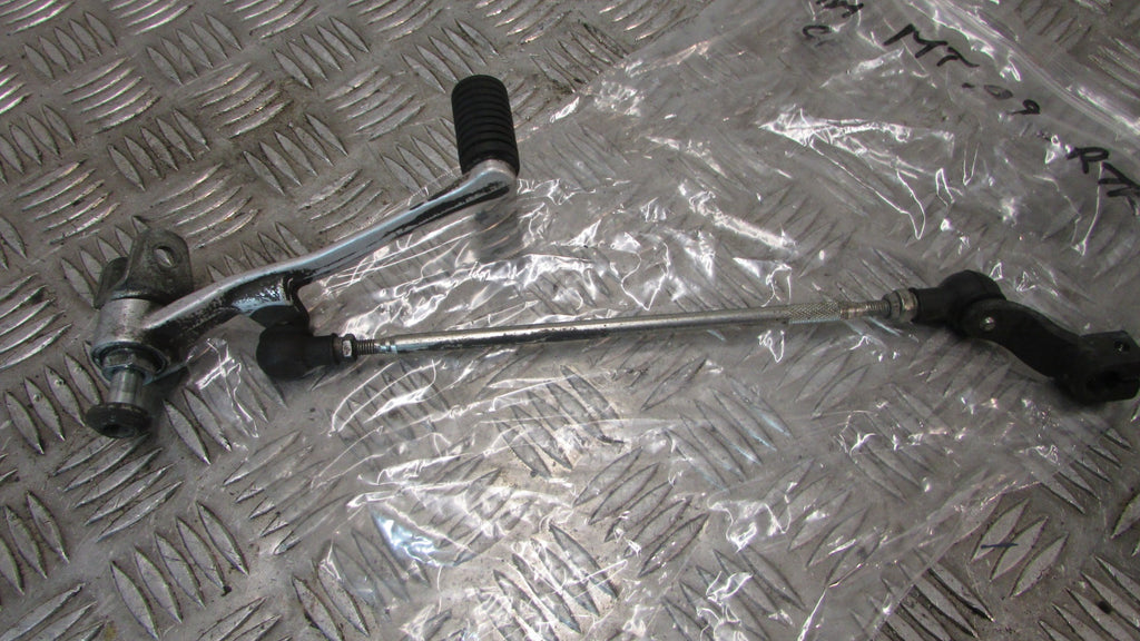 Yamaha MT-09 Tracer SELECTEUR DE VITESSE pedale , gear change shift lever pedal
