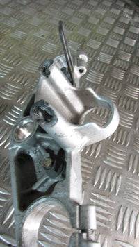 Yamaha Fazer FZS 600 2000 (1998/2003) RJ021 T de Fourche Supérieur, attache de g