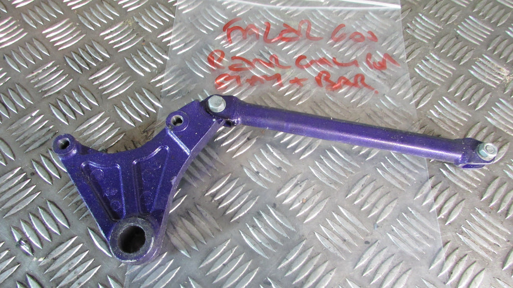 Yamaha Fazer FZS 600 2000 (1998/2003) RJ021 Platine pour ÉTRIER DE FREIN arrier,