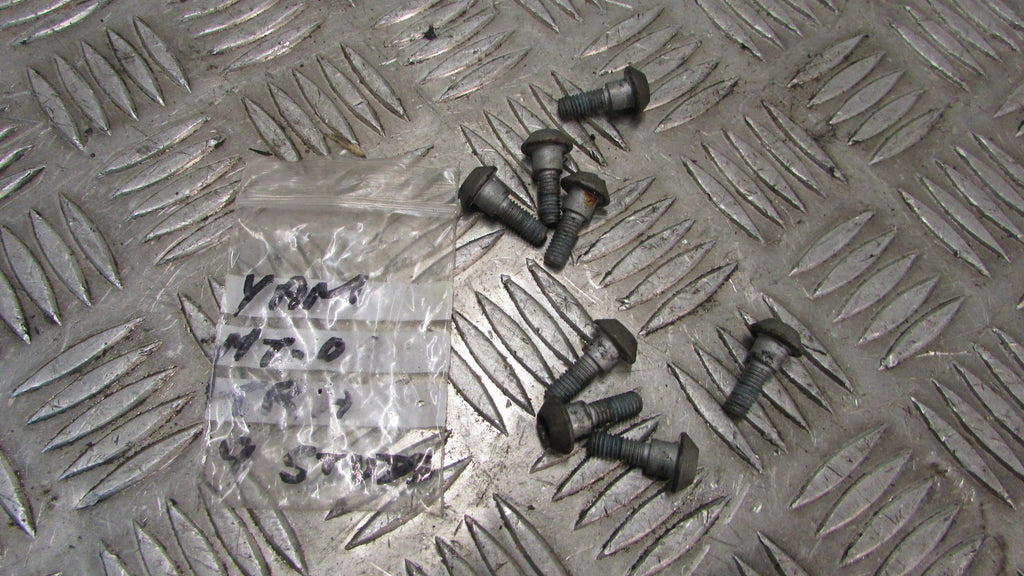 Yamaha MT-09 Tracer vis pour disque de frein avant , front disc studs screws bol