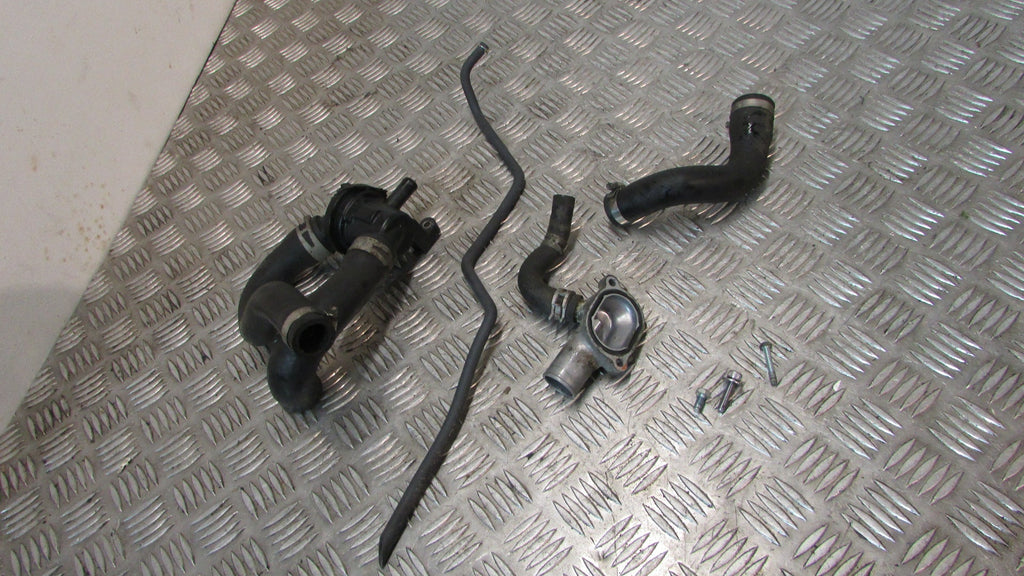 Yamaha MT-09 Tracer boîtier de thermostat, radiateur bouchon ,,Thermostat housin