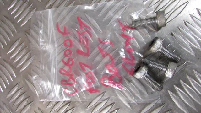Honda CBR600F5 01-07 vis platine repose pied avant , FOOT REST FIXING SCREWS FRO