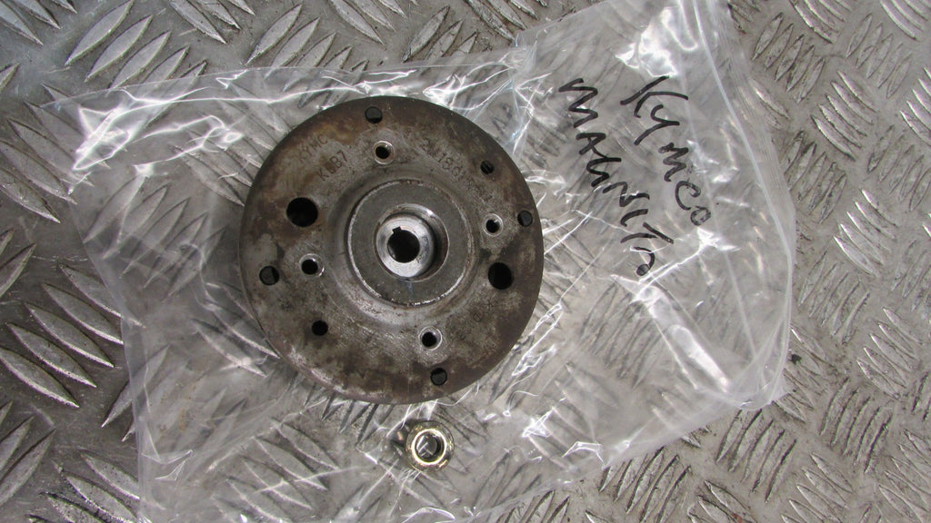 Kymco Agility FR50 2T magnéto pour alternateur. ,magneto for alternator Rotor Fl