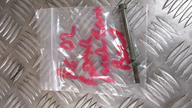 Yamaha YZF R6 5EB 99/02 15552m VIS Ecrou Goujon de fixation de le reservoir d es