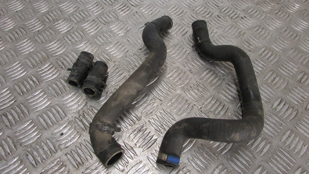 Hyosung Comet GT 650 BJ04/08 durite d'eau , tube de l´eau,,various water pipes,