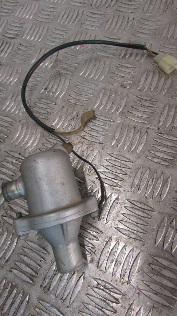 Hyosung Comet GT 650 BJ04/08 boîtier de thermostat,Thermostat housing