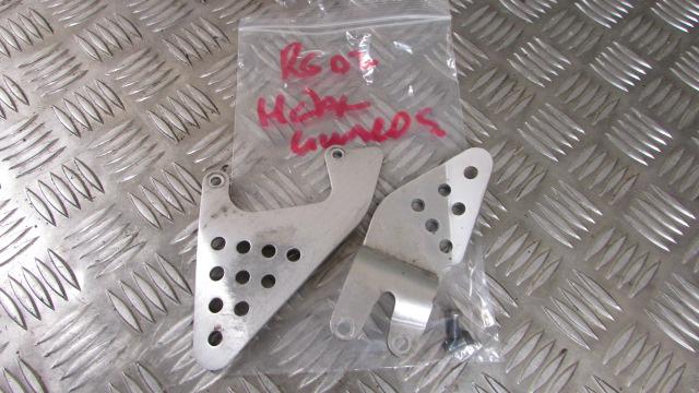 Yamaha YZF R6 5EB 99/02 15552m Pair REPOSE-PIEDS TALON GUARDE,,heal guards ,,