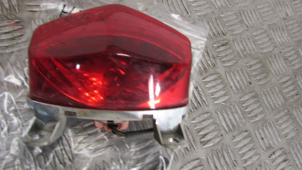 Hyosung Comet GT 650 BJ04/08 feu de stop arrière, optique,REAR /TAIL/STOP LIGHT,