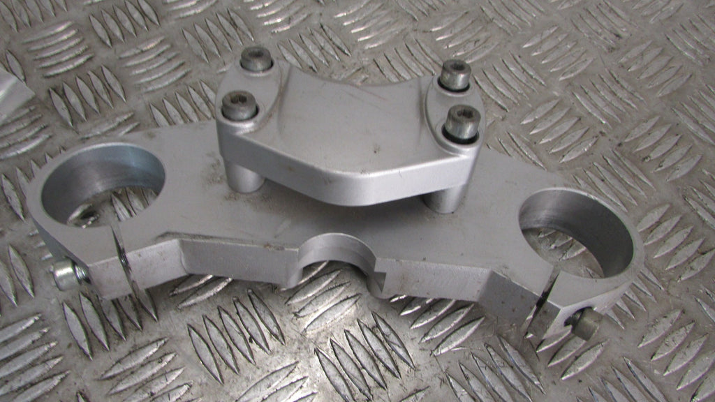 Hyosung Comet GT 650 BJ04/08 T de Fourche Supérieur et guidon suports,TOP YOKE &