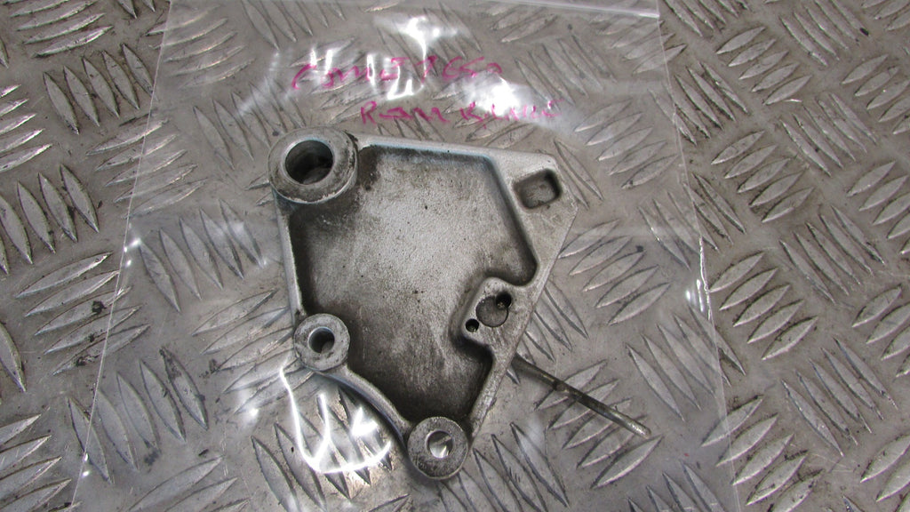Hyosung Comet GT 650 BJ04/08 Platine pour ÉTRIER DE FREIN arrier,,rear caliper s
