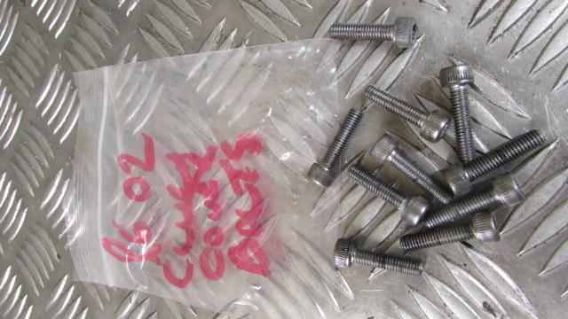 Yamaha YZF R6 5EB 99/02 15552m VIS Ecrou Goujon de fixation carter d'embrayage ,