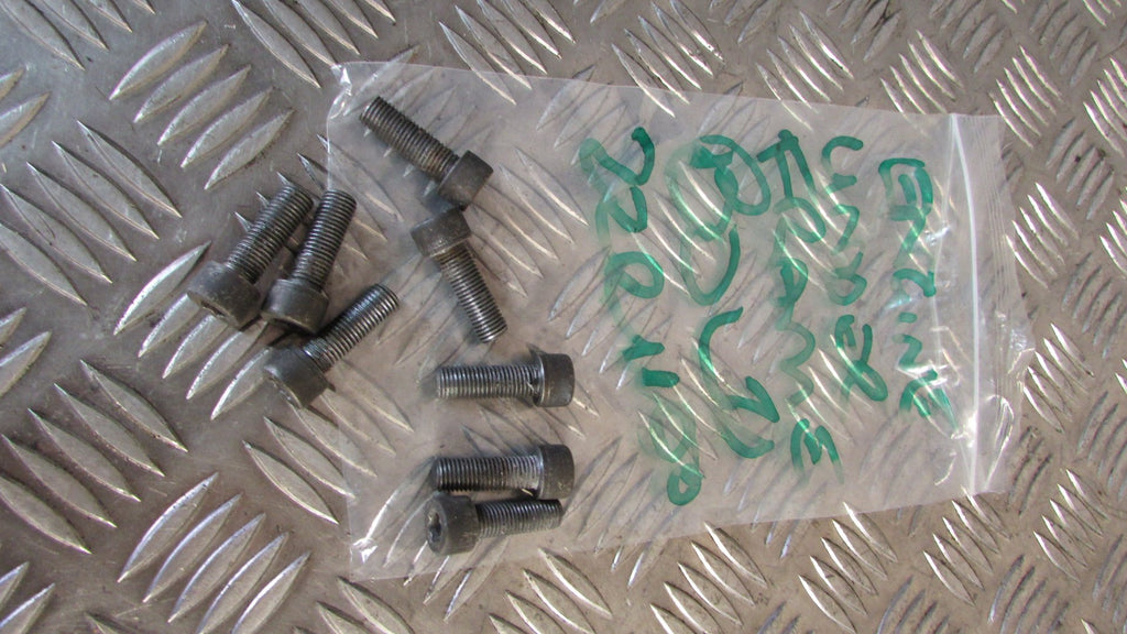 Kawasaki Ninja ZZ-R 1100 D ZX ZZR 1994 Vis pour Base cadre sous le moteur ,,Bolt