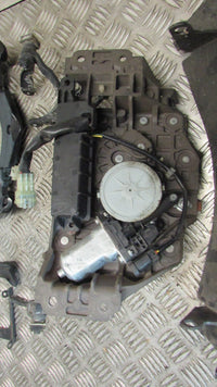 Yamaha FJR 1300 2008 ABS, mécanisme pour bulle réglable électrique avec bras de