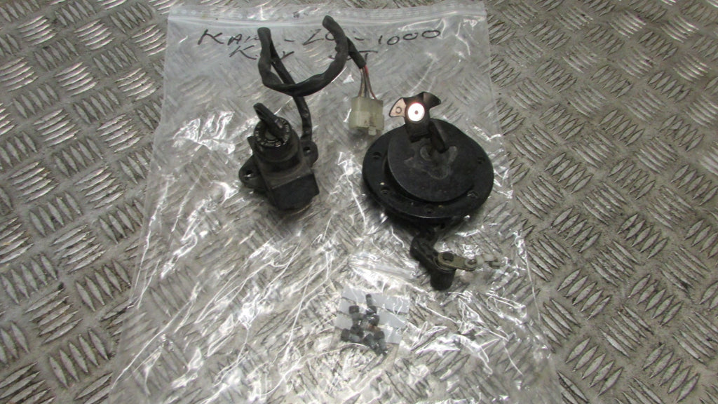 Kawasaki GTR 1000 ZGT00AA 2001 kit serrure , 2 clefs, avec bouchon de réservoir,