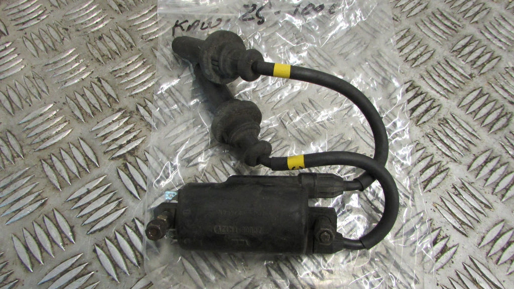 Kawasaki GTR 1000 ZGT00AA 2001 bobine d'allumage, 2 et 3,ignition coil, 2 & 3 bo