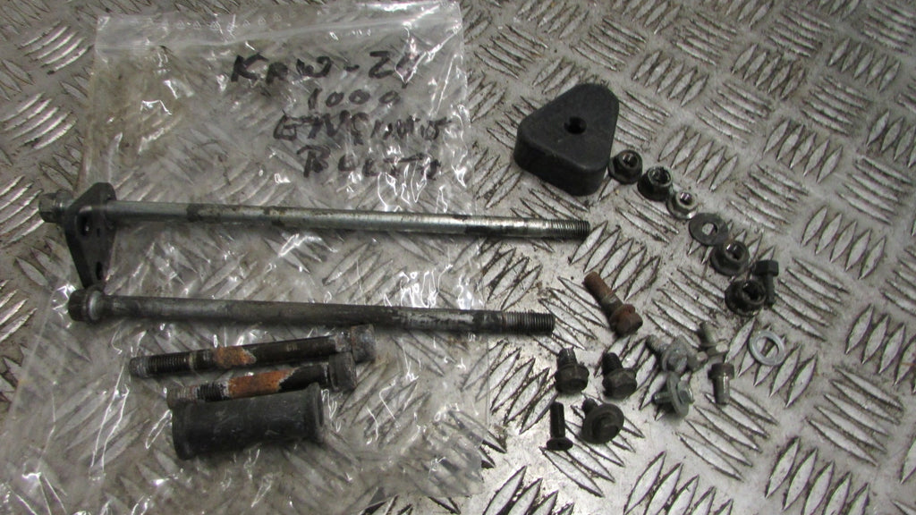 Kawasaki GTR 1000 ZGT00AA 2001 les boulons de moteur ,engine bolts case