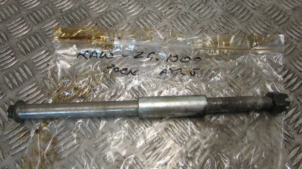 Kawasaki GTR 1000 ZGT00AA 2001 Axe de rue arrier,,rear wheel axle, spindle,